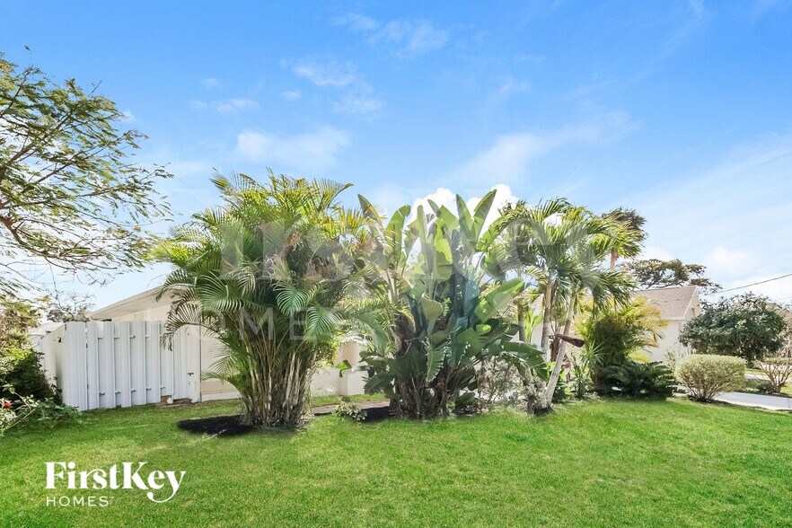 Building Photo - 3342 Cunliffe Rd