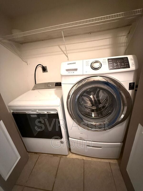 Building Photo - 6874 Playpark Trail W