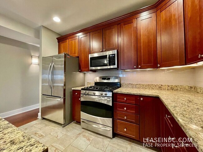 Building Photo - 1004 N Street NW-#1