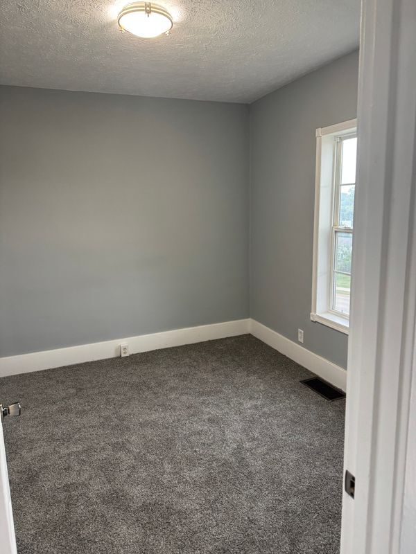 Building Photo - 7722 Park Dr