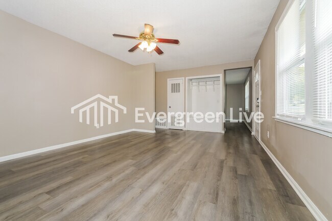 Building Photo - 18109 19th St N