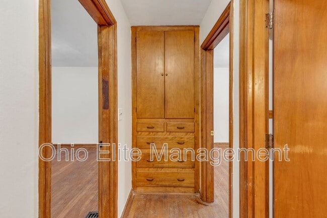 Building Photo - 49 S Burgess Ave
