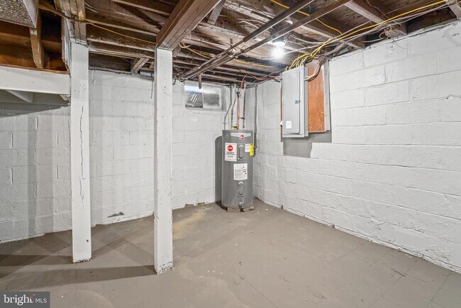 Building Photo - 695 Salem Quinton Rd