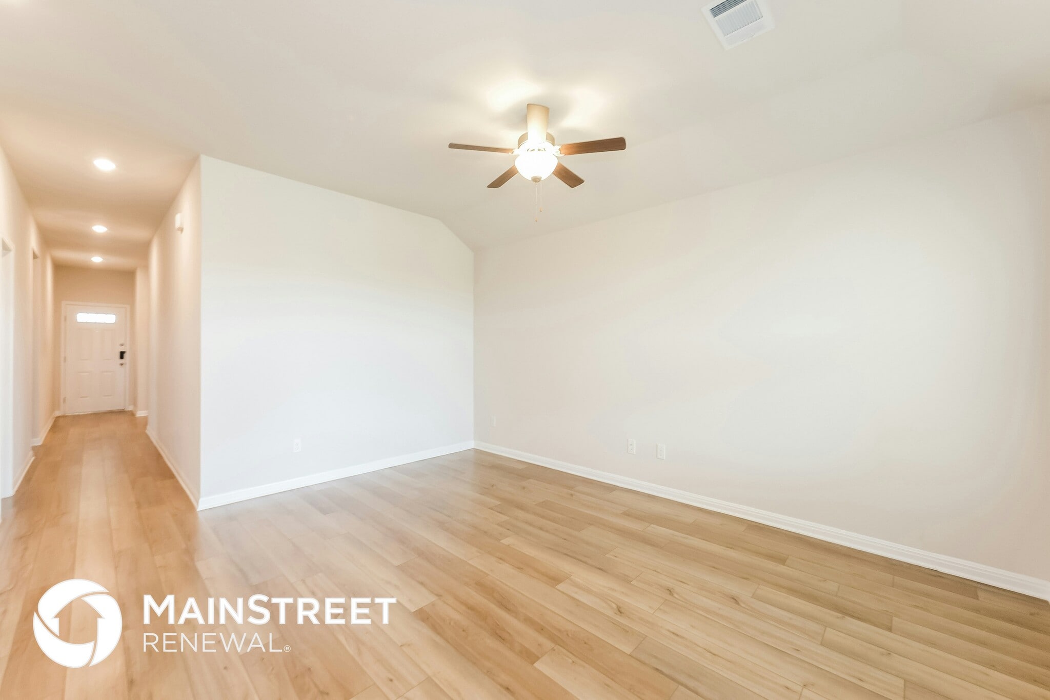 Building Photo - 1021 Round Bale Rd