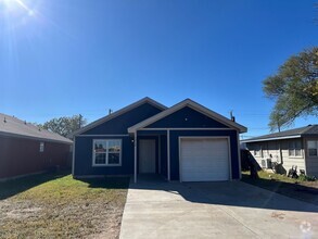 Building Photo - 3 bed / 2 bath 1 car garage in East Lubbock!