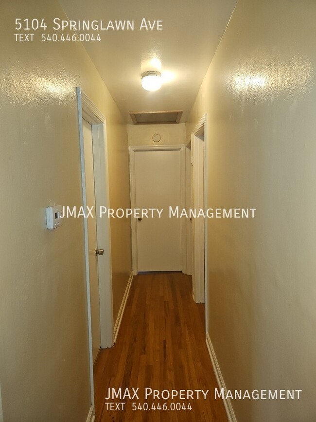 Building Photo - This property has a no security deposit op...