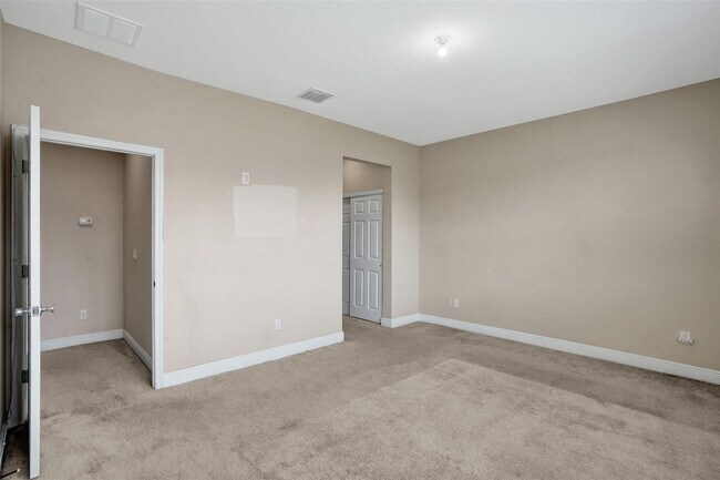 Building Photo - 11960 SW 27th Ct