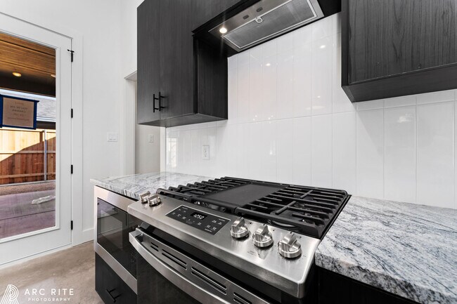 Building Photo - 4527 22nd Pl