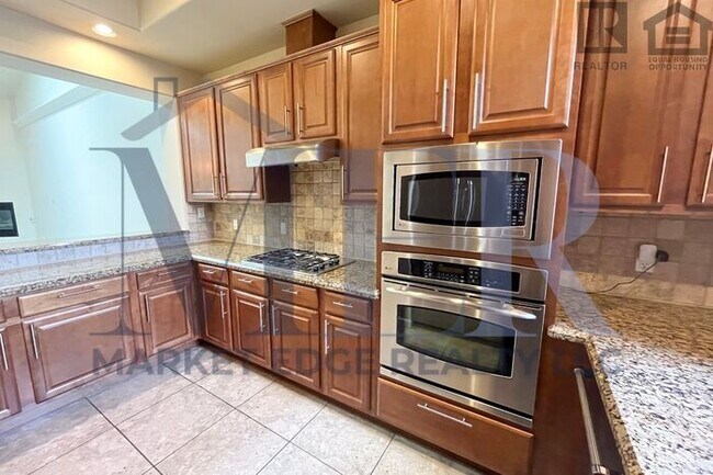 Building Photo - 3Bed/2.5Bath Townhouse in Carefree! $4499 MOVE-IN SPECIAL! Move-In Ready on 04/09/2026!