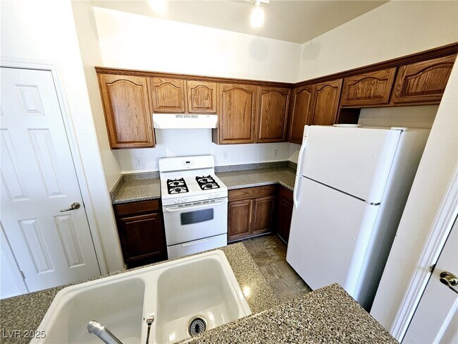 Building Photo - 9303 Gilcrease Ave