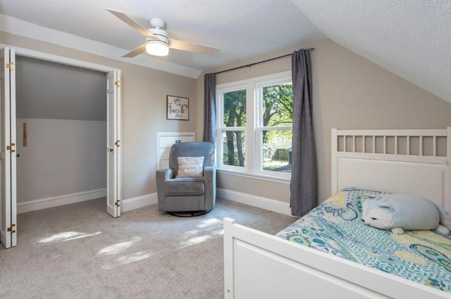 Building Photo - 2417 23rd Ave S