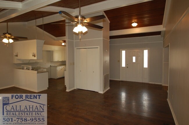 Building Photo - Benton Home