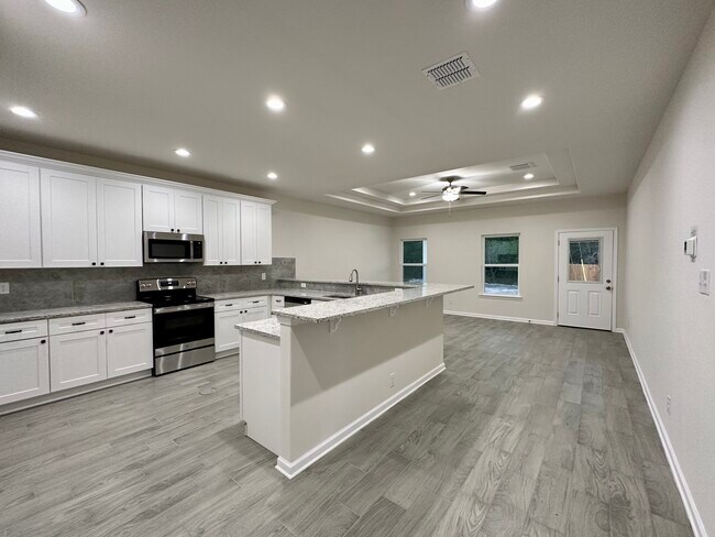 Building Photo - 2137 Fuller Dr