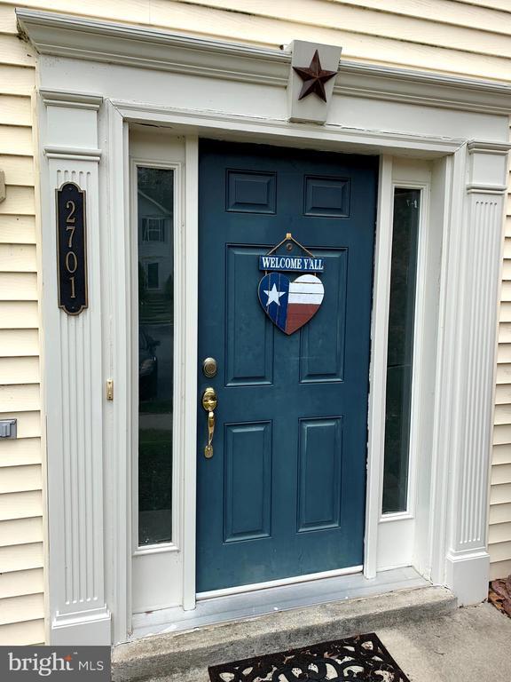 Building Photo - 2701 Summers Ridge Dr