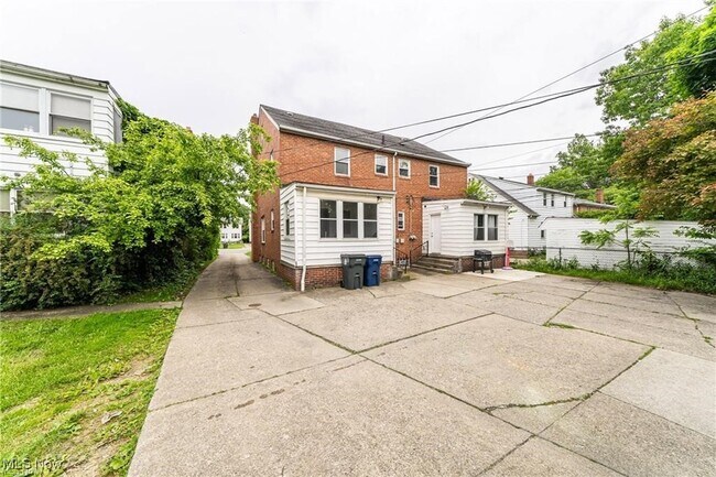 Building Photo - 3837 Mayfield Rd