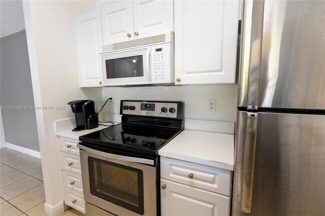 Building Photo - 15770 SW 106th Terrace