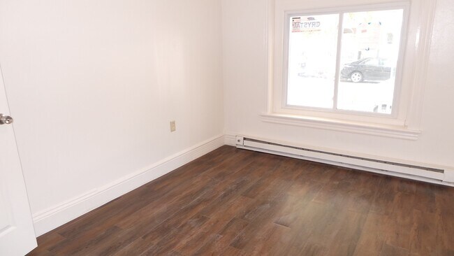 Building Photo - 722 N Ninth St