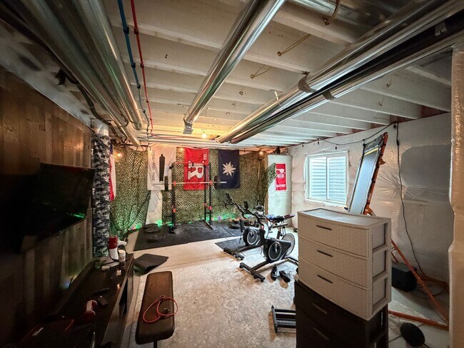 Building Photo - Exquisite Elizabeth Home