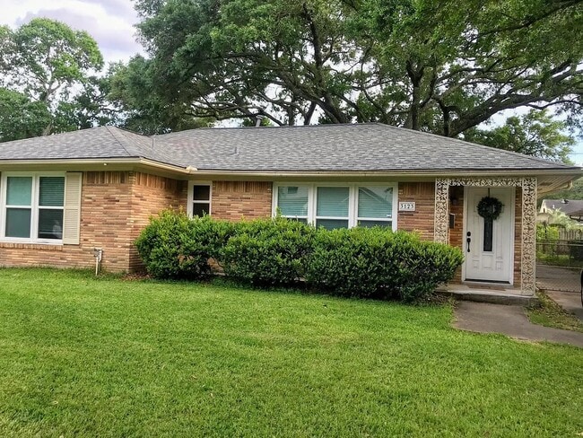 Primary Photo - 3123 Conway St