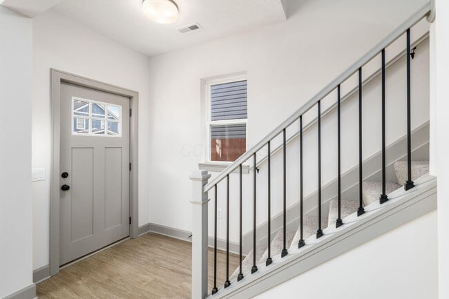 Building Photo - 55 Brehl Ave