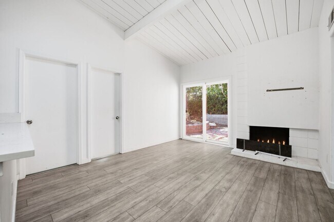 Building Photo - 4955 Baja Ct