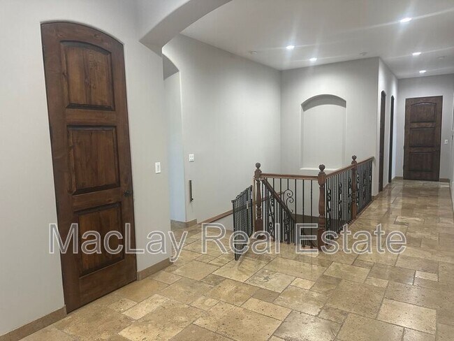 Building Photo - 2840 E Jade Pl