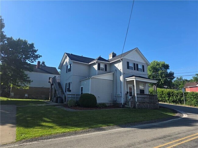Building Photo - 521 9th Ave