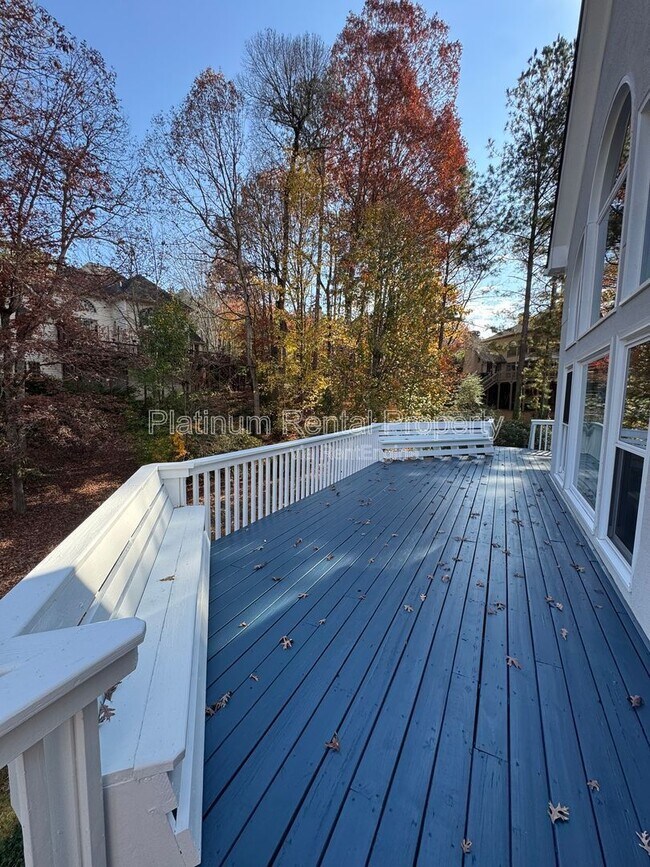 Building Photo - 425 Water Shadow Ln