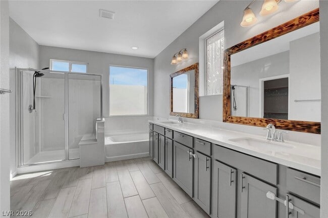 Building Photo - 8067 Tank Loop St