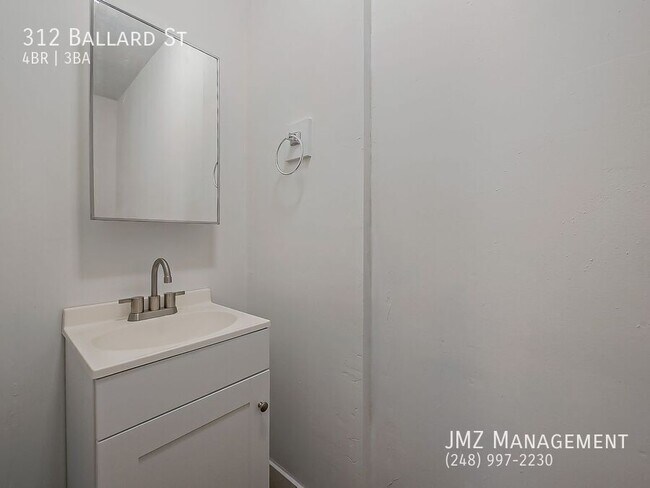 Building Photo - 312 Ballard St