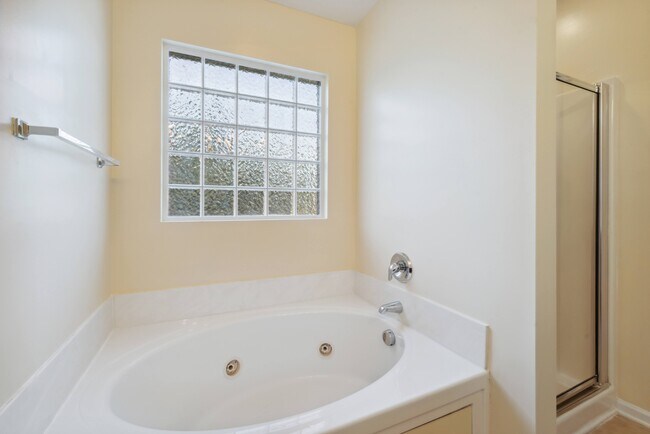 Building Photo - 9520 Mintworth Ave