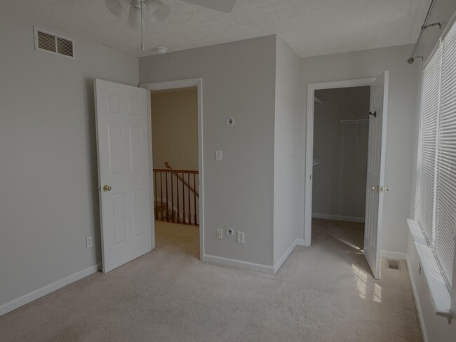 Building Photo - 600 Wabarto Way