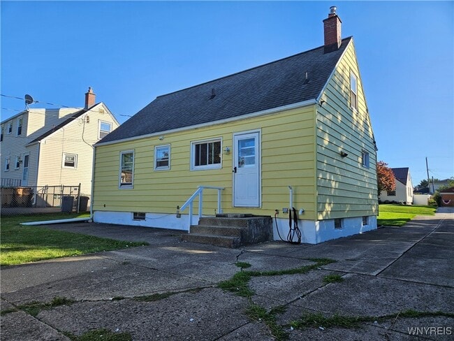 Building Photo - 1292 Cleveland Dr