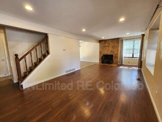 Building Photo - 10833 W Patterson Pl