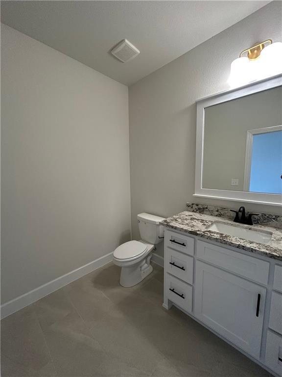 Building Photo - 2205 Salmon St