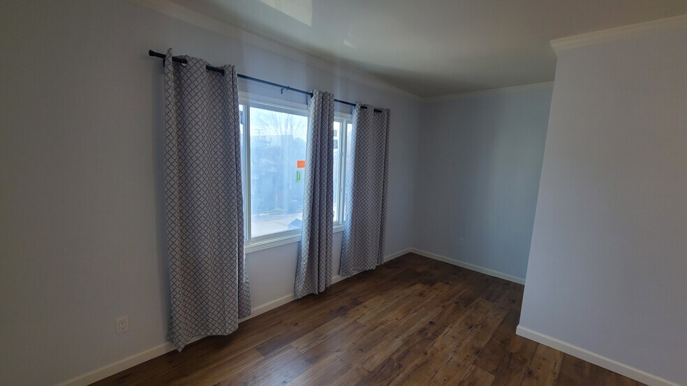 Building Photo - 1309 Solano Ave