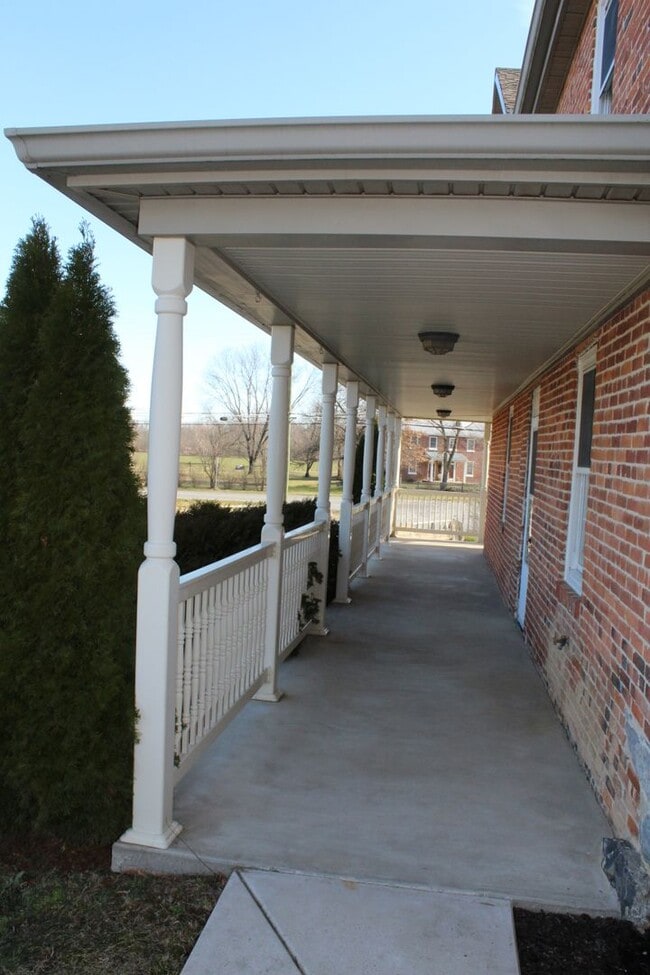 Building Photo - 10228 Clay Lick Rd