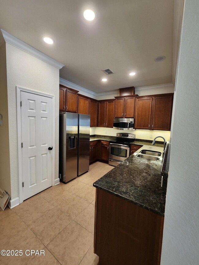 Building Photo - 119 Sand Oak Blvd