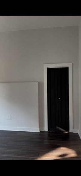 Building Photo - 852 Custer St