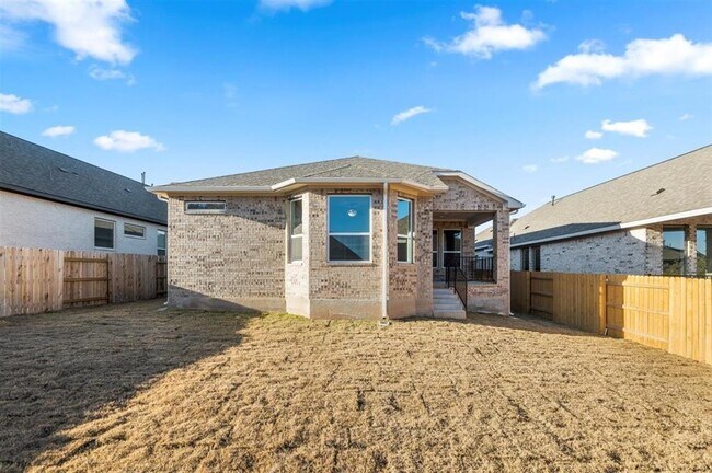 Building Photo - 204 Grn Knl Ln