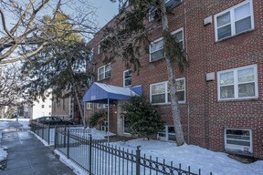 Building Photo - 810 Longfellow Street NW