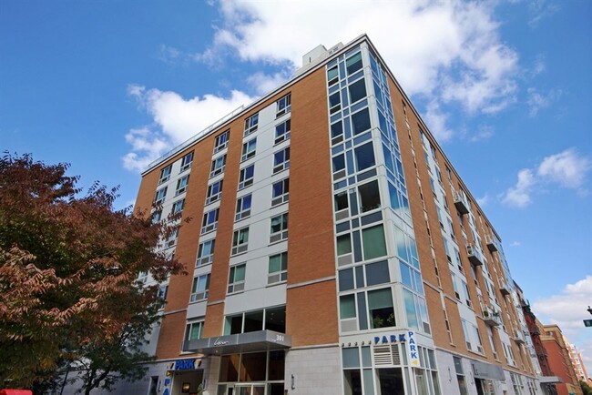 Building Photo - 301 W 115th St