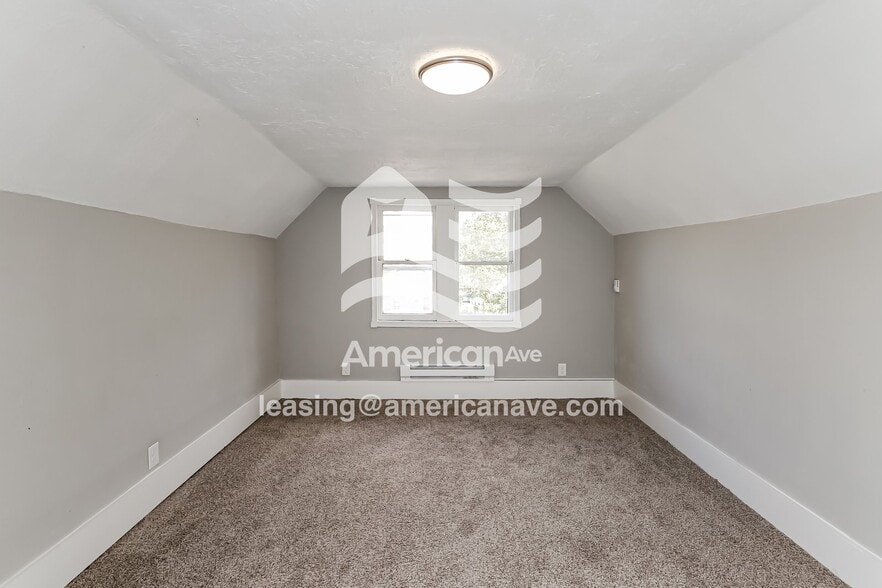 Building Photo - 2859 Corby St