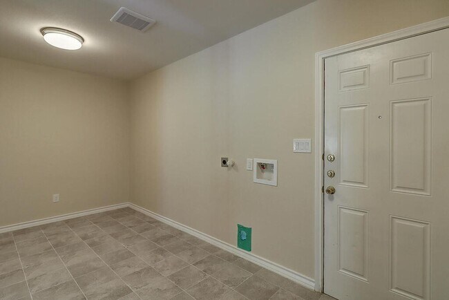 Building Photo - 1106 Bradshaw Dr
