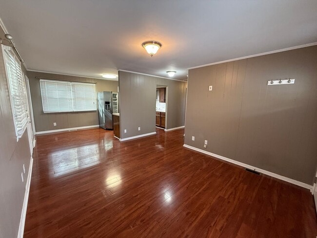 Building Photo - Home in Kuttawa