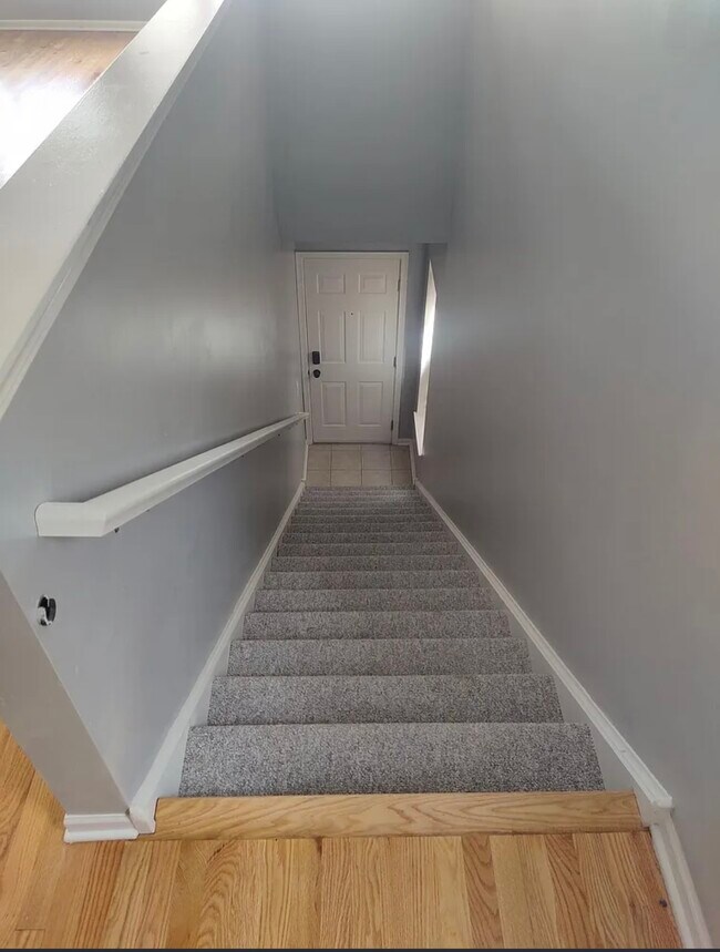 Building Photo - 1900 N Laramie Ave