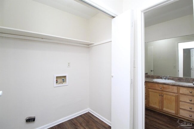 Building Photo - 5207 Charbar Dr
