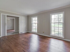 Building Photo - Completely redone luxury 3 bedroom rental ...
