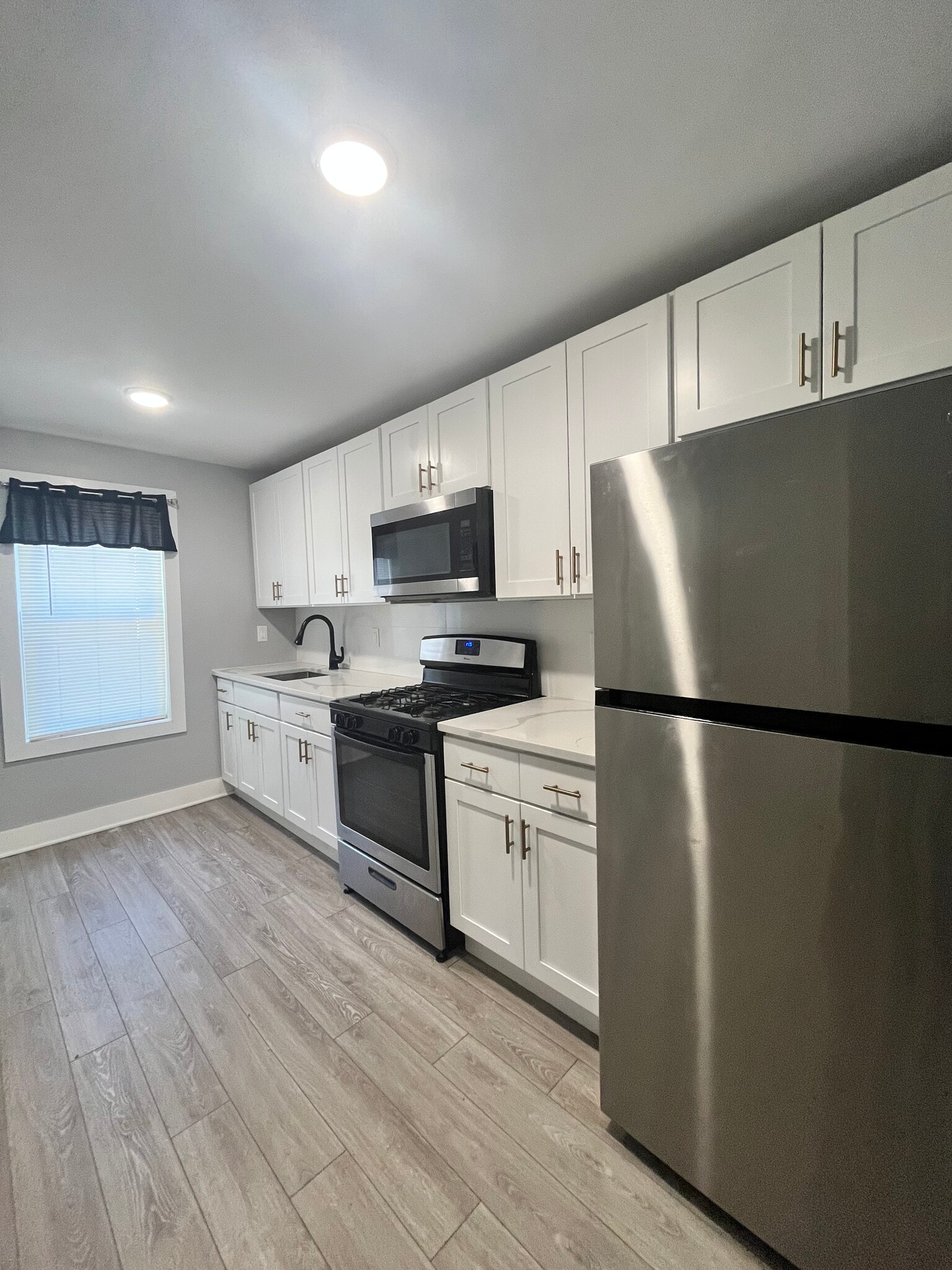 Unit 1R - 26 Yale Ave