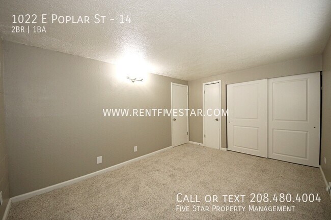 Building Photo - 1022 E Poplar St